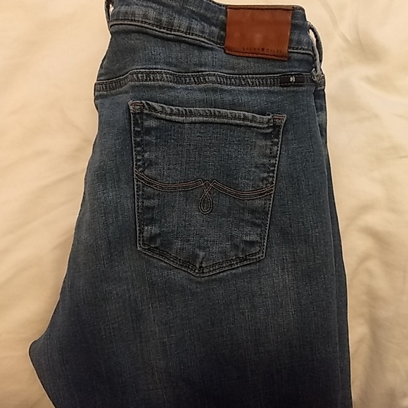 Lucky Jeans - Picture 2 of 7